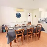 La Maison Des Suisses *