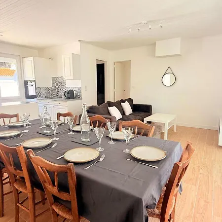 La Maison Des Suisses *