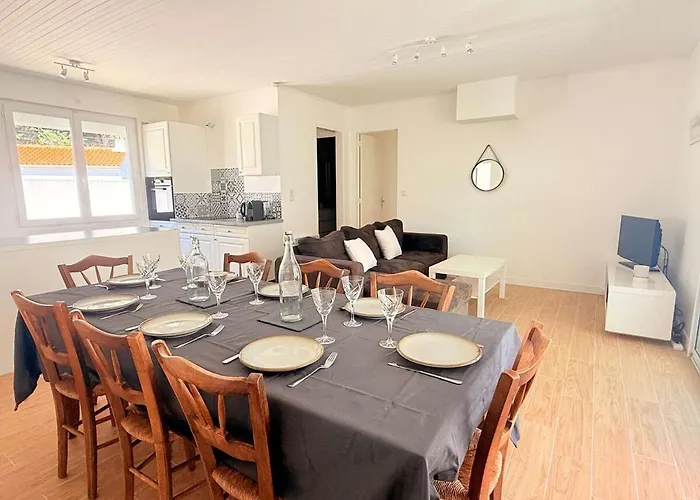 La Maison Des Suisses *